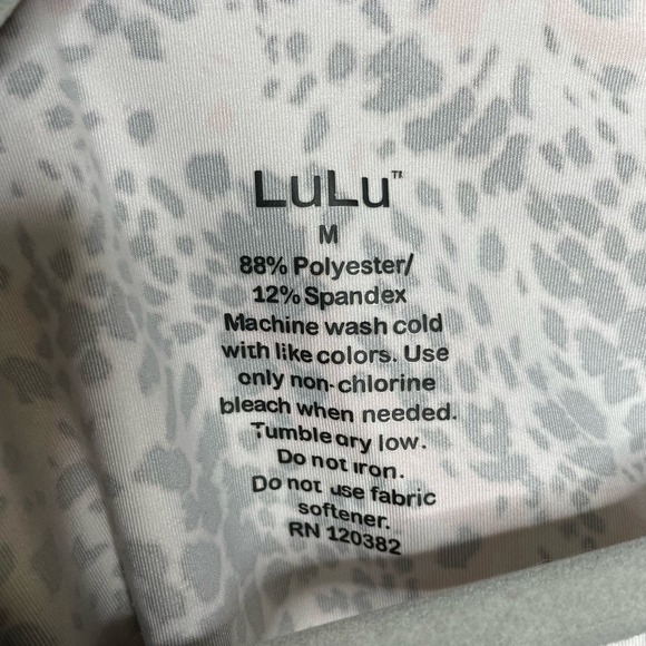 Lulu Pink Cheetah Print Top Size M - Picture 2 of 3